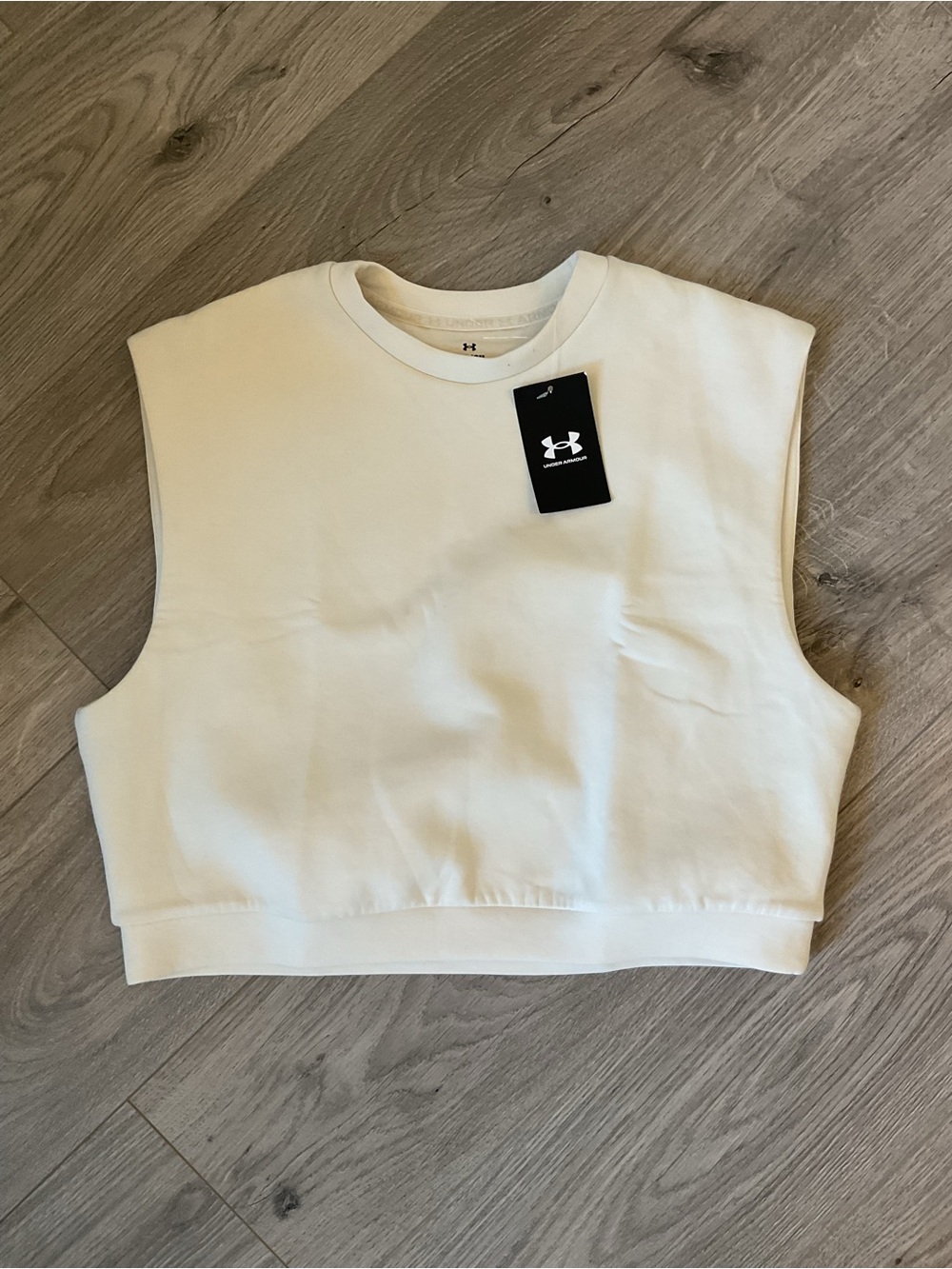 ***Under Armour *** Off White Loose Coupe Cropped Sleeveless Sweat Tank